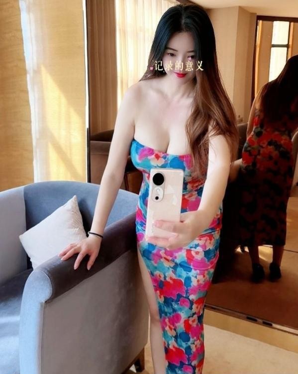 青秀高个大奶少妇