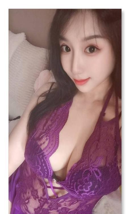 身材高挑丰满大胸老师