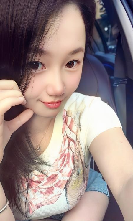 上城爆乳娃娃脸骚货
