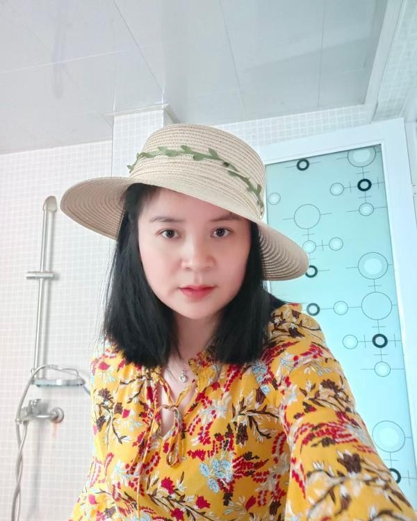 大胸口碑服务款倩倩