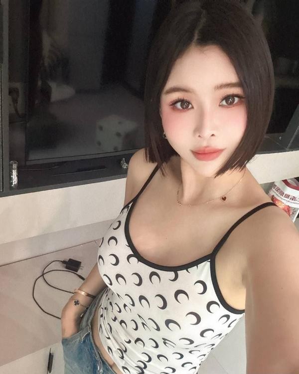 服务系白虎b曦瑶老师
