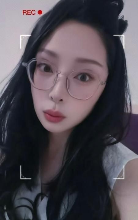 闷骚少妇芯芯