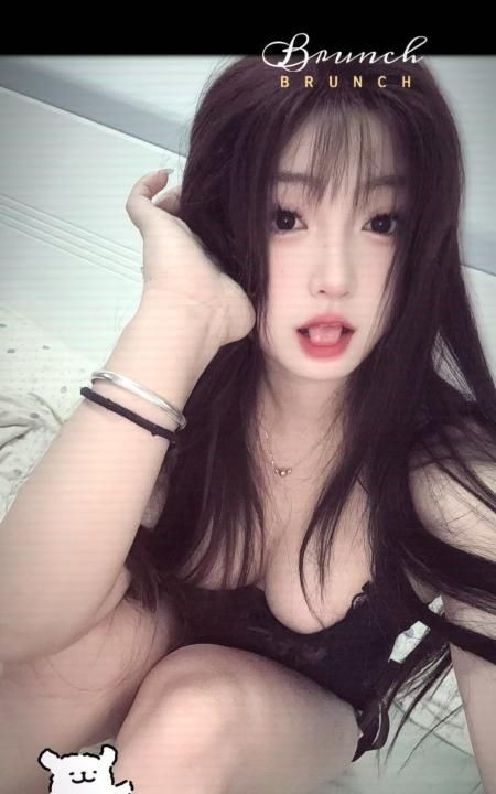 制服诱惑的叶子