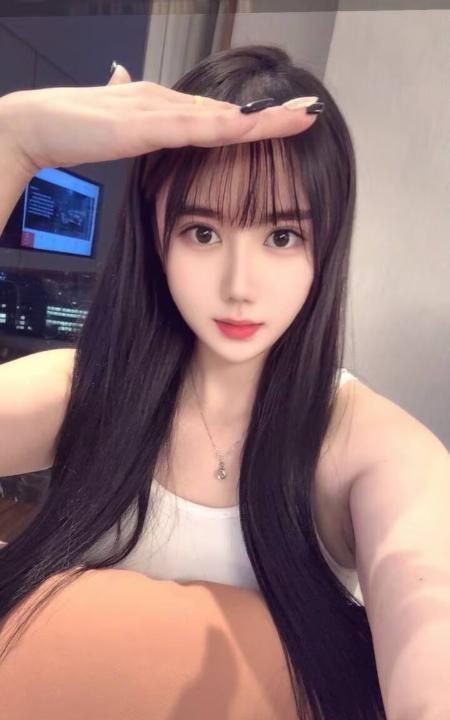 坂田舌吻小美女