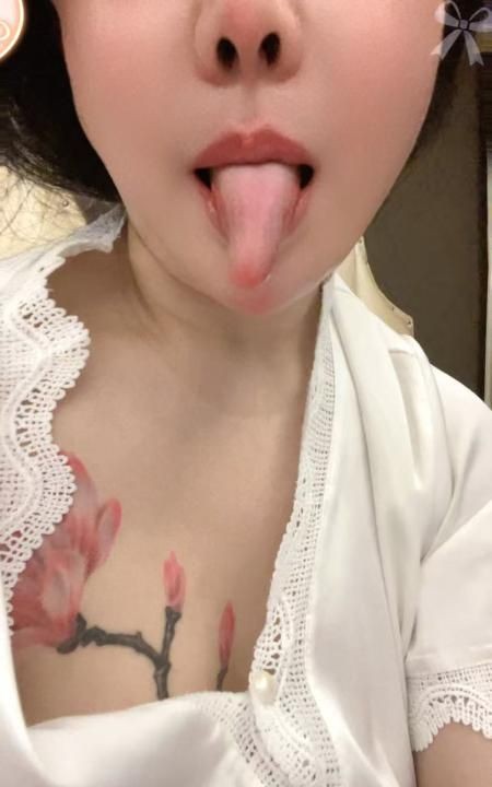 长舌骚浪女