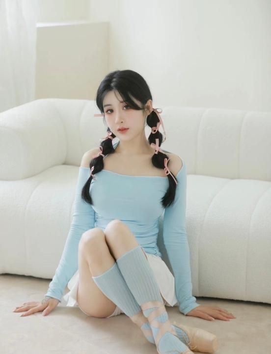 金多多美女