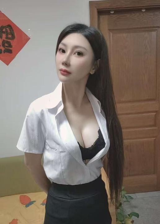 拱野反差骚妹瑶瑶
