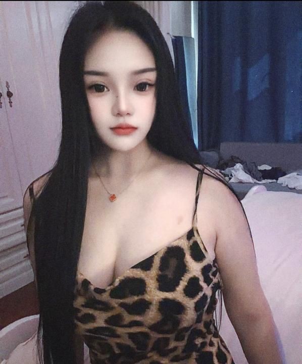 武昌大胸妹
