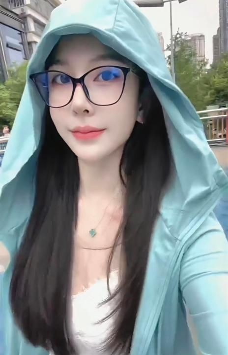 北辰花式肤白桃桃