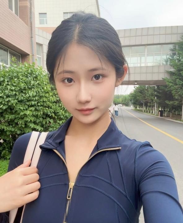 大一新生兼职下海