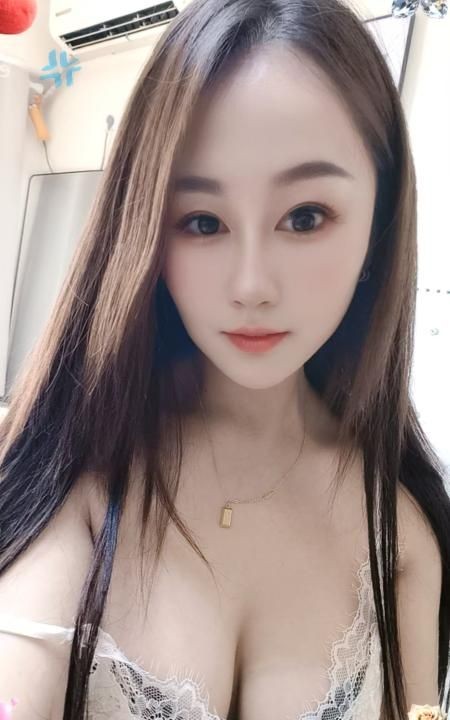 性感韵味甜美御姐