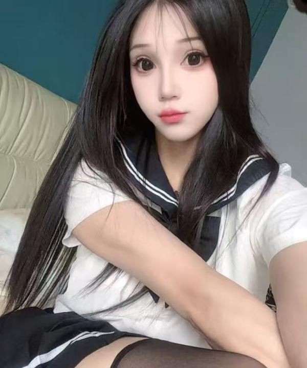 有颜有身材的兼职小妹