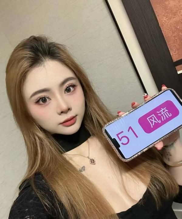 水多多美女小沫