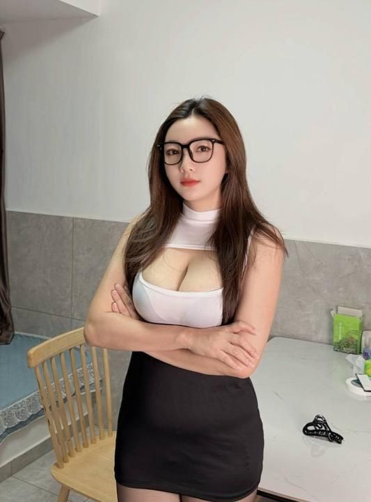 上城大奶骚妇夏可可