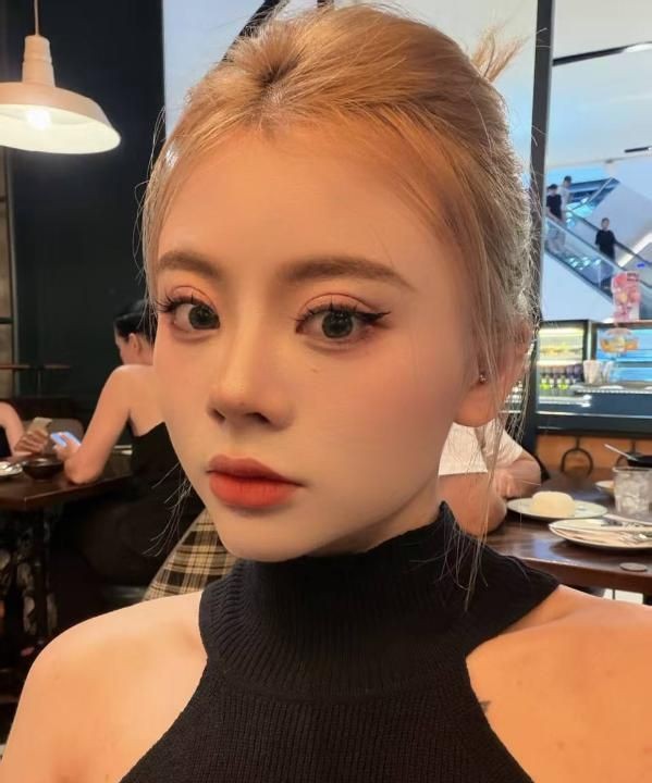 水多多美女小沫