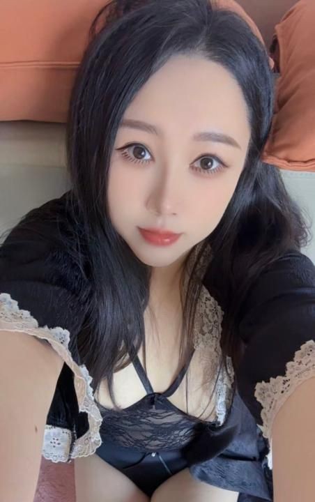 东城大奶儿小姐姐