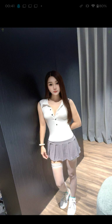 小月亮一线天小水逼