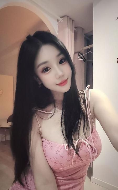 南站吊钟大奶