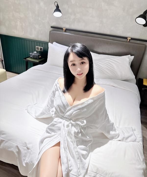 喷水御姐艾冰冰