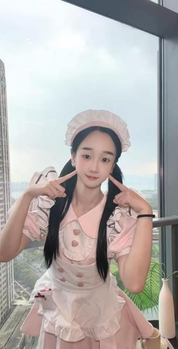 上城制服长腿妹妹