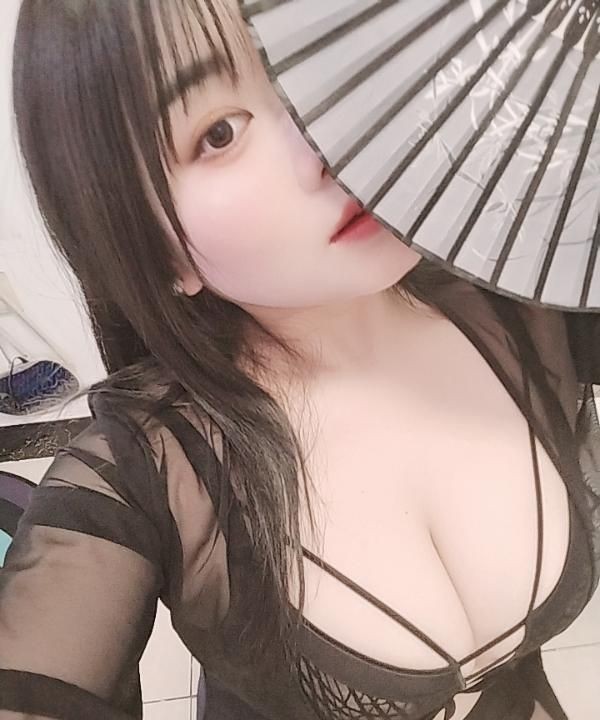 坂田E胸小骚女