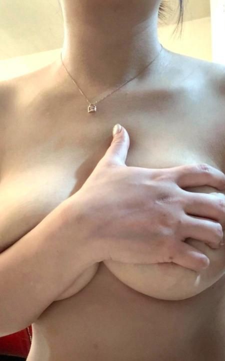 性感美乳小骚货萱萱