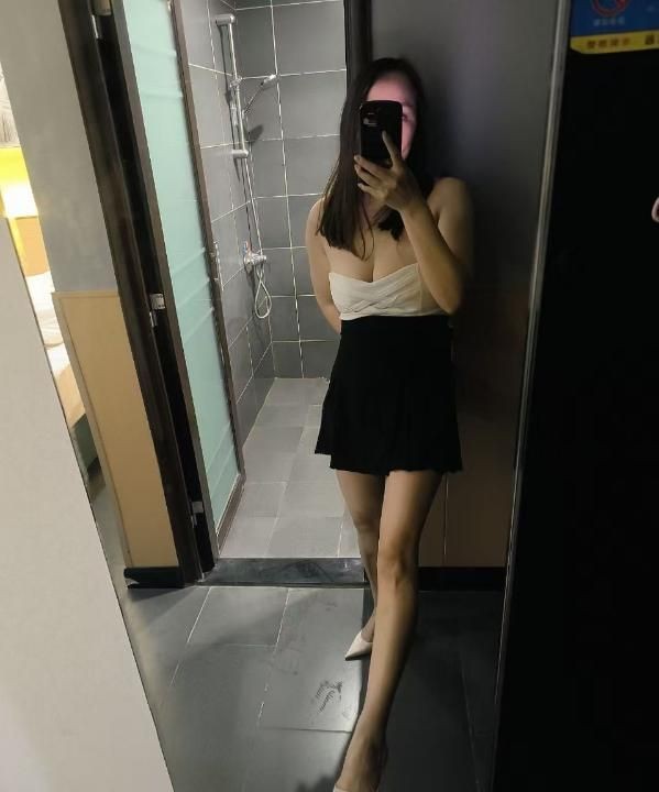 骚逼大长腿个人兼职