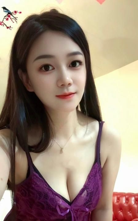 性感美乳小骚货萱萱