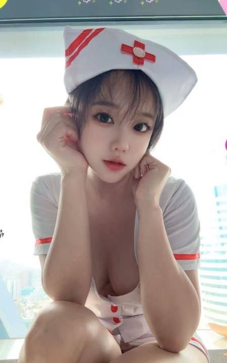 舌吻S型瑜伽老师