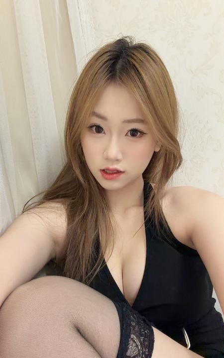 性感黑丝小薇