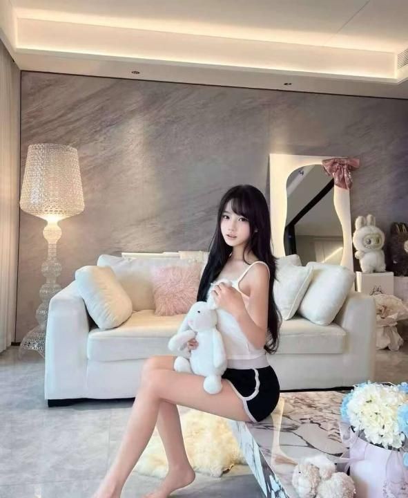 性感年轻泡泡