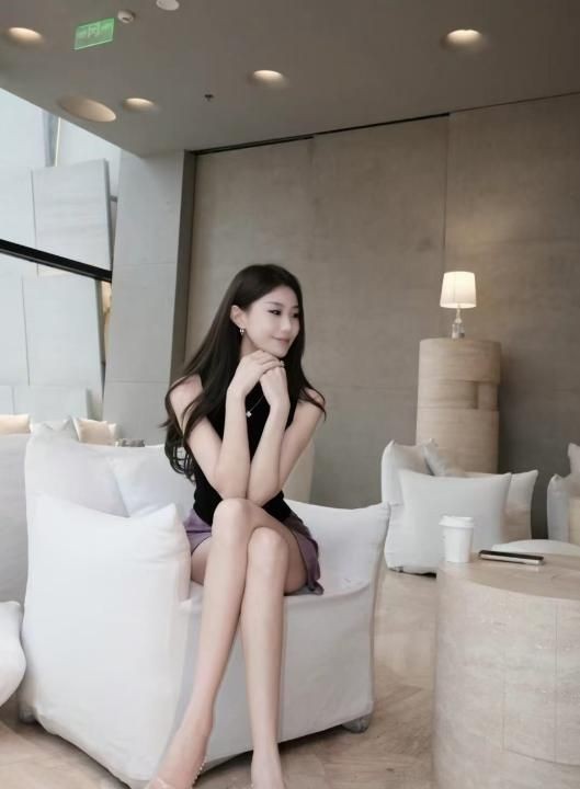 中项口爆服务系美女
