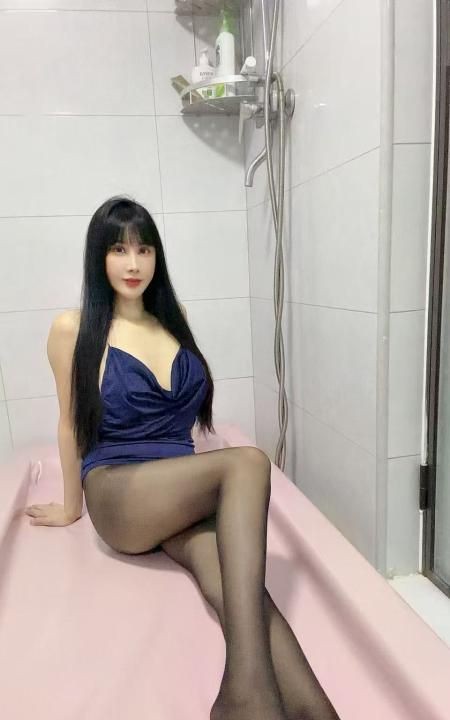 杨柳细腰风骚妹子