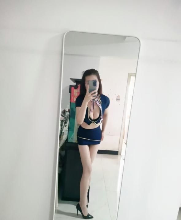 一线天制服诱惑
