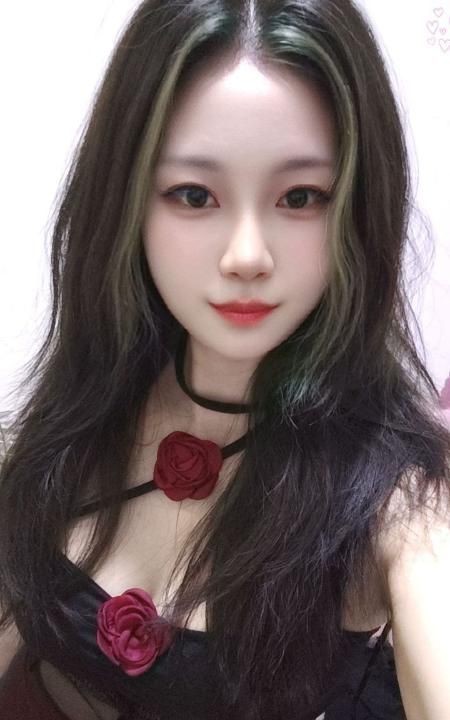 二七区大奶骚女夏老师