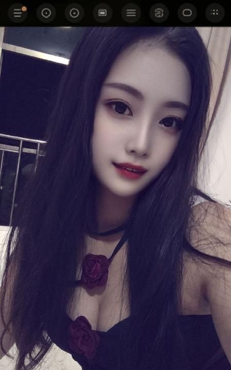 二七区大奶骚女夏老师