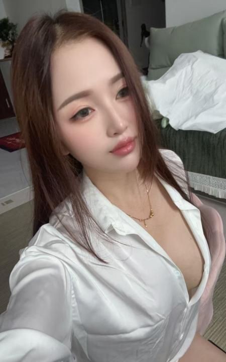 沙井前凸后翘妹子