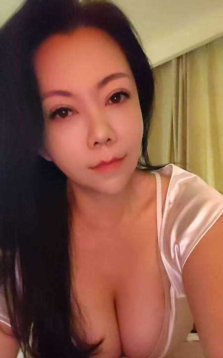 朝阳肥臀巨乳少妇