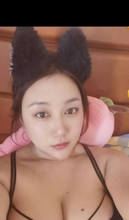 武汉光谷骚货大奶
