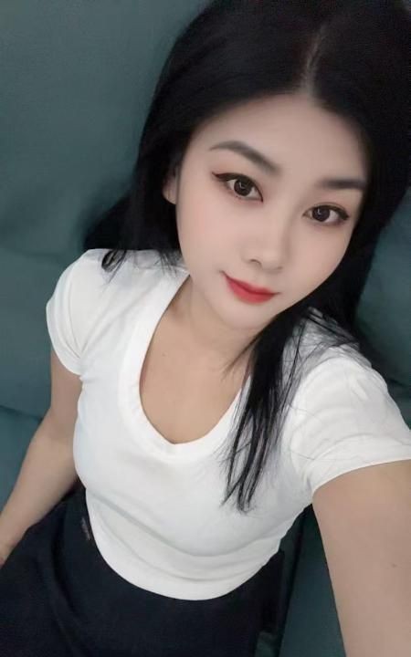 龙华大奶萌萌