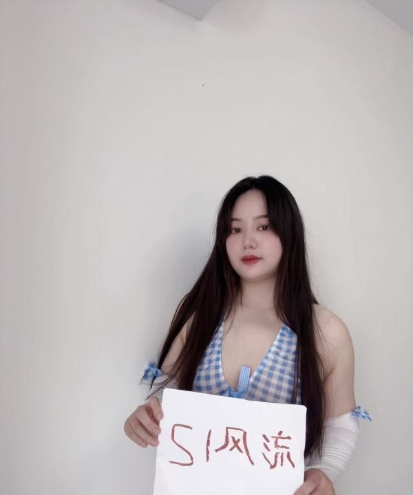 硚口丰满喷水小姐姐