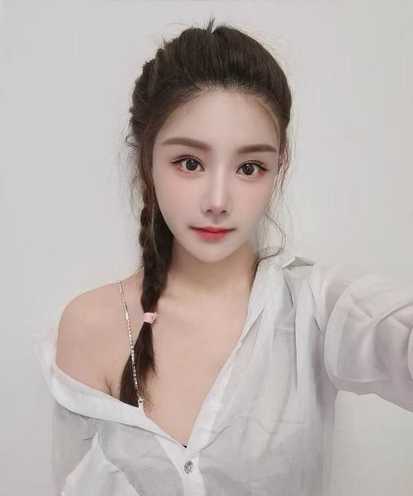 温柔甜美服务风骚妹子