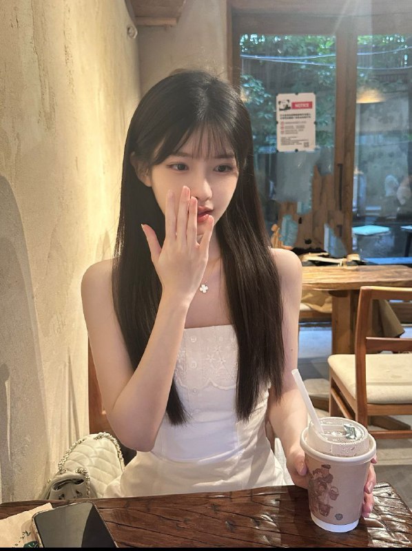 美女